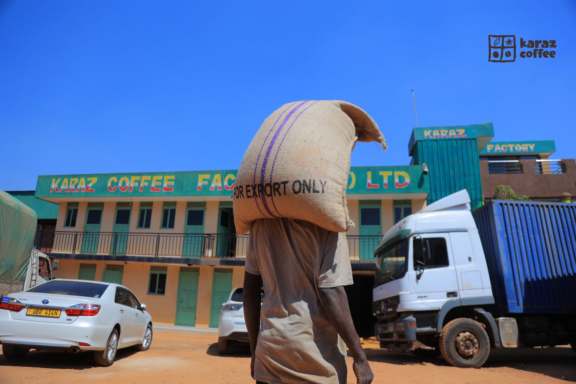 Loading coffee for export at the Karaz Coffee Factory
